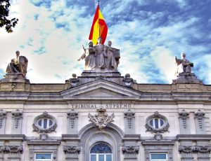 El TS confirma la sentencia del JPI2 de Sevilla y declara la nulidad de la cláusula suelo. Además, condena a Caixabank a pagar las costas.