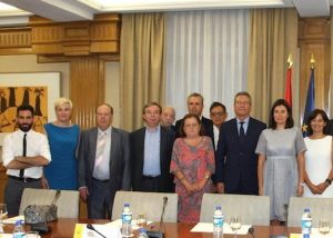 ASUFIN - MINISTRA - CARMEN MONTON recibe a las asociaciones de consumidores.