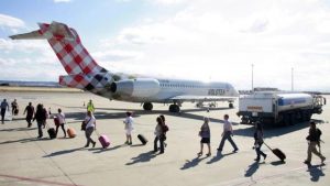 Volotea, primera compañía aérea demandada por ASUFIN por cláusulas abusivas