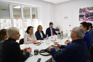 ASUFIN reunión con la comunidad china
