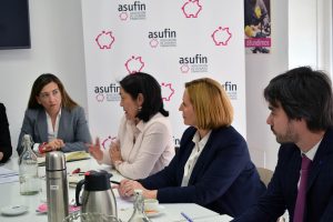 ASUFIN reunión con la comunidad china
