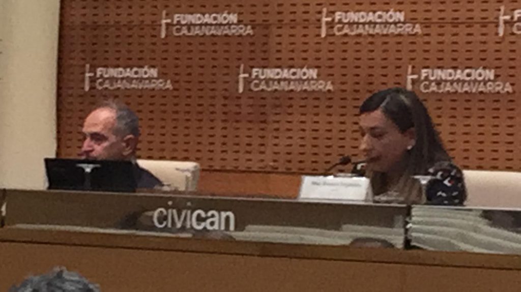 Jornada de Consumo. Navarra. ASUFIN. Rosana Organista. Jesús Sánchez.