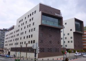 HIPOTECA MULTIDIVISA: ASUFIN vence a Kutxabank y recupera 78.000 € para una pareja de asociados