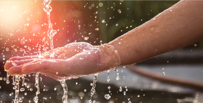 Desde ASUFIN te enseñamos 5 buenas prácticas que implementar en tu día a día para reducir la factura de agua de tu hogar y además, ayudar a salvar el planeta