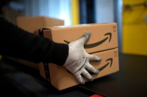 Los ciberdelincuentes te roban tu cuenta de Amazon para hacer compras infinitas bajo tu identidad digital y con tu dinero.