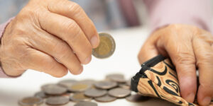 ¿Por qué reclaman las personas consumidoras de seguros y fondos de pensiones?