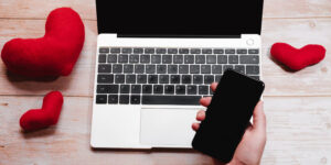 ¡Cuidado con esta nueva estafa!: ¿Y si tu cita online fuera una Inteligencia Artificial?