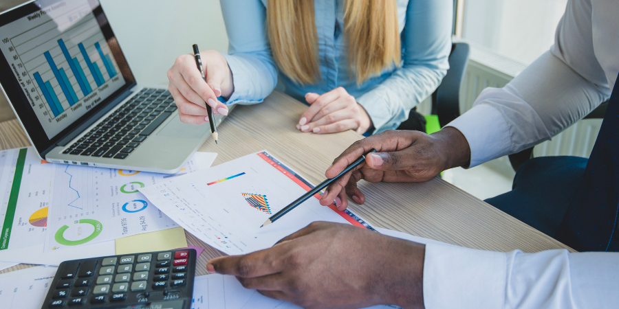 Inteligencia artificial e inclusión financiera, ¿amigos o enemigos?