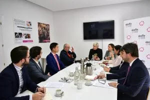 ASUFIN reunión con la comunidad china