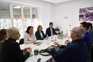 ASUFIN reunión con la comunidad china