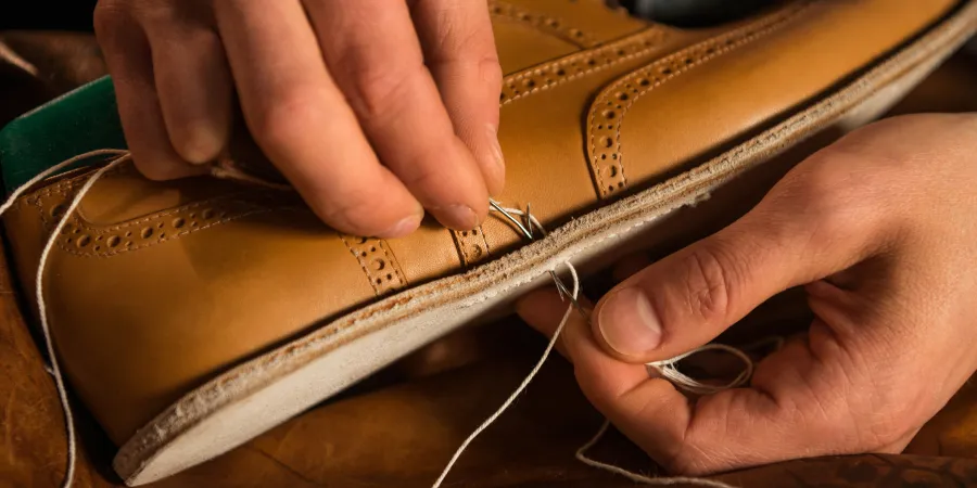 Descubre qué hacer con los zapatos viejos