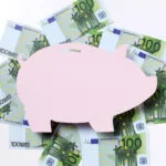 El Euribor sigue la desescalada y genera un ahorro anual en la hipoteca superior a 1.000€