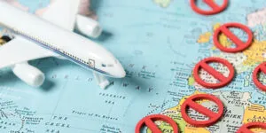 ¿Tu vuelo fue cancelado por el apagón? Esto es lo que puedes reclamar
