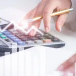 ¿Tu banco ha bloqueado tu cuenta por falta de DNI? Así puedes recuperar tu dinero