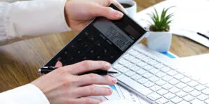 Cómo evitar comisiones abusivas de tu banco