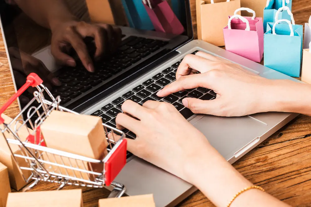 Persona comprando online