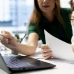 Vuelta al cole financiera: qué debemos revisar antes de contratar productos de ahorro e inversión