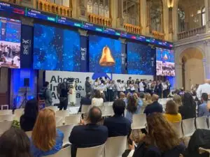 Inicio 66 Toque de campana en la Bolsa de Madrid
